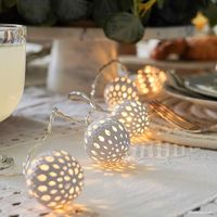 Łańcuchy świetlne na baterie kulki LED Białe