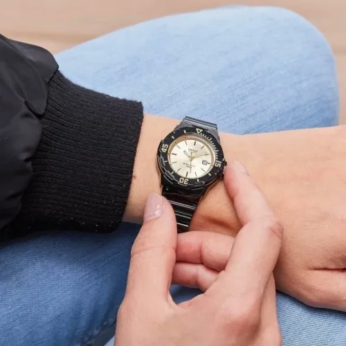Zegarek Damski Casio LRW-200H-9EVDF + BOX na Arena.pl