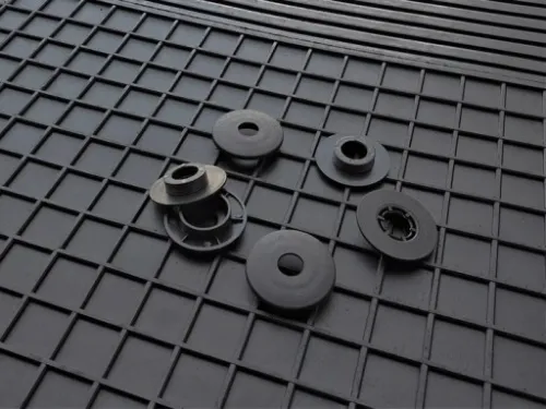 AUDI A3 8P II (2003-2012) GUMOWE DYWANIKI KORYTKA na Arena.pl