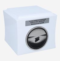 Urna z samotną łodzią na jeziorze Biały / Wzór1 / Tabliczka