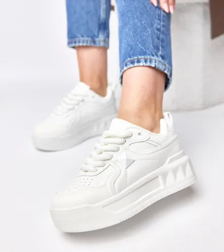 Białe sneakersy na platformie Alessandra 40 na Arena.pl