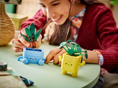 LEGO Botanical Collection Wesołe roślinki w doniczkach zestaw 10349 na Arena.pl