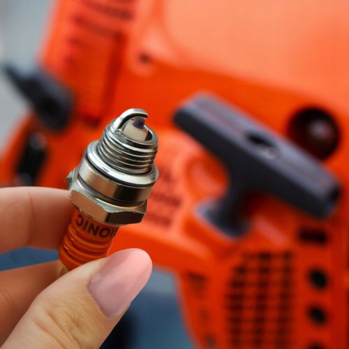 Świeca zapłonowa L7T do kosy, podkaszarki i piły spalinowej Vergionic na Arena.pl