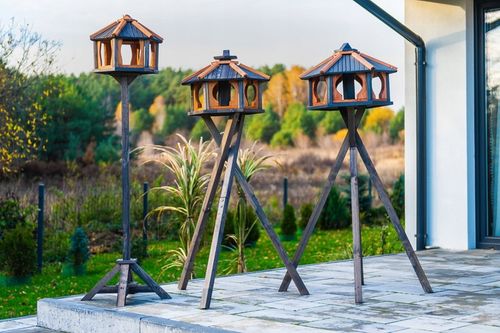 Duży Karmnik dla ptaków do stojaka drewno z wsypem KW62 antracyt-tik na Arena.pl