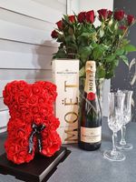 Miś z Róż 30cm Czerwony Kokarda Pudełko Na Prezent Walentynki Dzień Babci