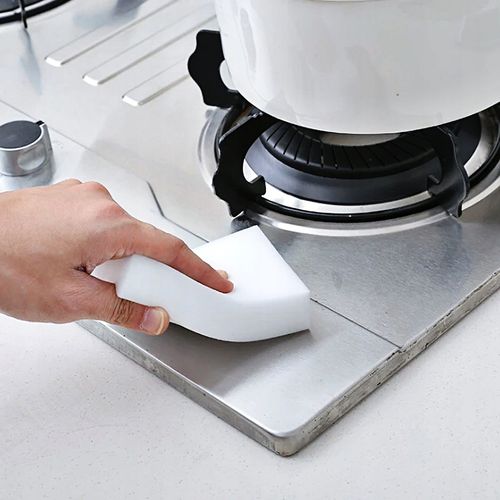 MAGICZNA GĄBKA DO CZYSZCZENIA PLAM USUWA BRUD na Arena.pl