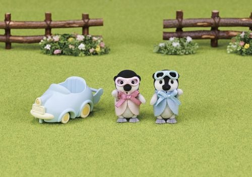 Rodzina pingwinów Sylvanian Families na Arena.pl