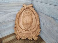 Obraz płaskorzeźba herb sowa puszczyk natura domek myśliwski drewno 30cm