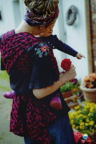 Chusta tkana Little Frog - Ruby Dust 6 na Arena.pl