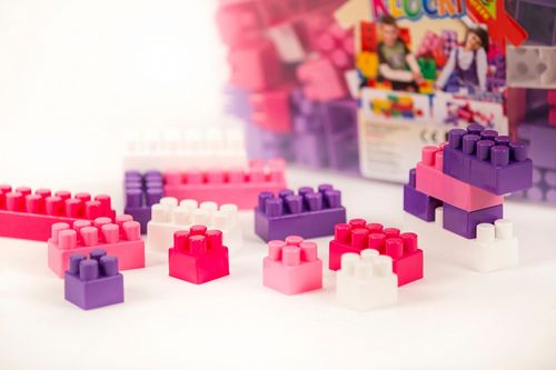 ZESTAW W POJEMNIKU KLOCKI KOLOROWE na Arena.pl