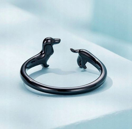 Pierścionek srebrny PIES CZARNY JAMNIK regulowany s925 +pudełko na Arena.pl