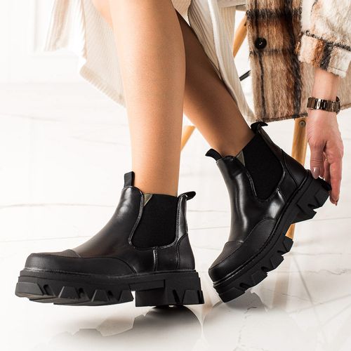 Nike EBERNON MID 100 r.43 na Arena.pl