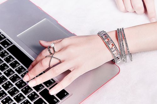 Srebrny pierścionek PDM4420 - Markazyty na Arena.pl