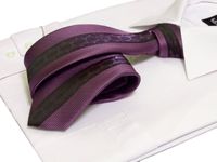 Wąski KRAWAT śledź fioletowy w drobną kratkę ze wzorem