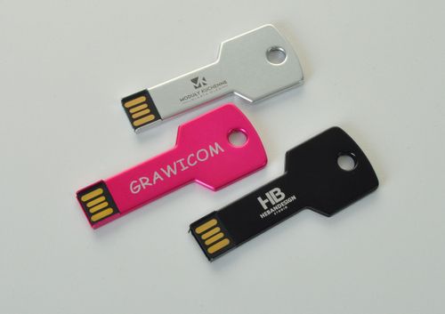 Pendrive czarny pamięć usb z logo grawer 16 GB - 50szt. na Arena.pl