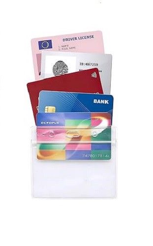 200 przezroczystych etui na identyfikatory na Arena.pl