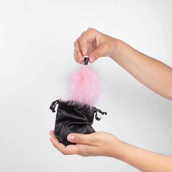 sparkling strawberry edible powder & feather tickler kit cod. zdjęcie 3