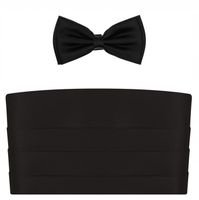 Czarny pas smokingowy z muchą klasyczną i poszetką