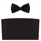 Czarny pas smokingowy z muchą klasyczną i poszetką