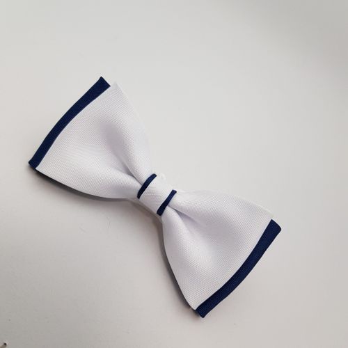 KOMUNIJNA MUSZKA BIAŁO GRANATOWA MUCHA Z BIAŁĄ POSZETKĄ na Arena.pl