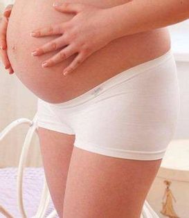Medela Majtki dla kobiet w ciąży białe / S Bezszwowe majtki bokserki z mikrofibry