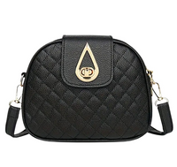 Torebka skórzana na ramię mała pikowana czarna skóra ekologiczna