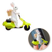 broszka ozdobna króliczek z jajeczkami na skuterze bz193