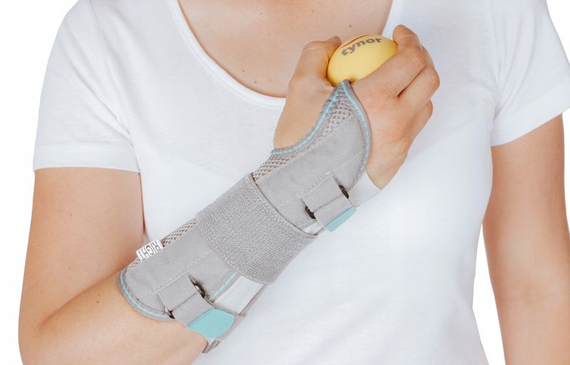 ORTEZA RĘKI Z SZYNĄ STABILZATOR NADGARSTKA E03 zdjęcie 5