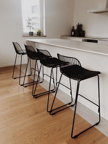 Krzesło barowe Dill High czarne z czarną poduszką na Arena.pl