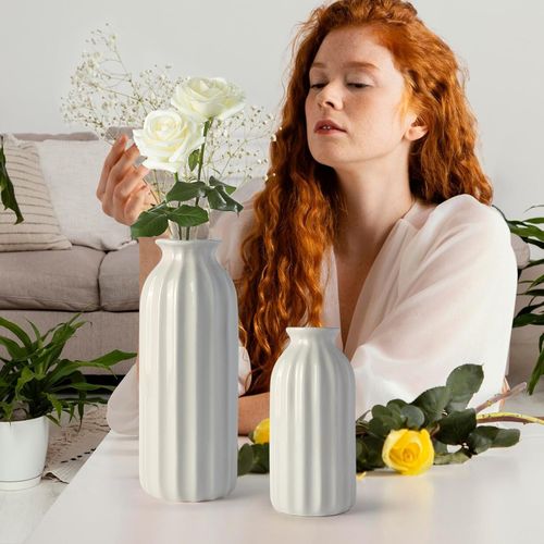 Zestaw 2 Ceramicznych Wazonów Żebrowanych Białe Szkliwione w Stylu Boho na Arena.pl