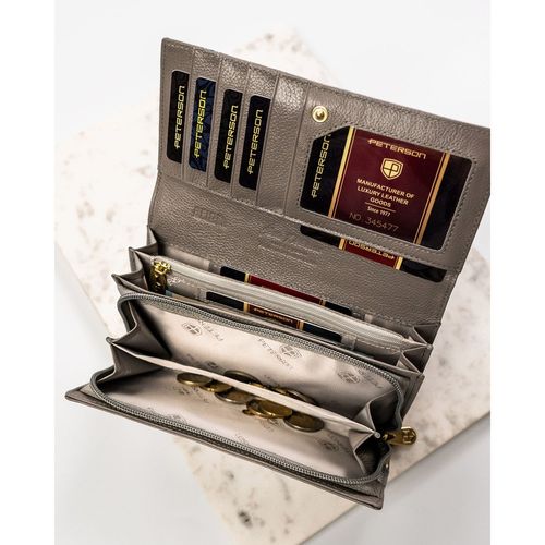 pojemny portfel damski ze skóry naturalnej w srebrnym kolorze zamykany na Arena.pl