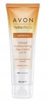 Avon - Nawilżająco - koloryzujący krem na dzień
