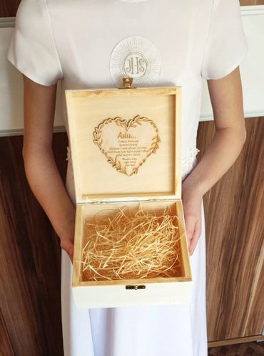 Prezent pudełko komunia białe grawer pamiątka imię Pamiątka Komunijna na Arena.pl