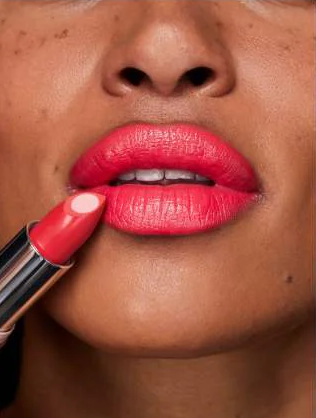 Avon Hydramatic Shine Lśniąca szminka - Hot Pink na Arena.pl