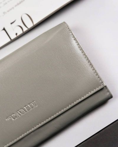 elegancki, podłużny portfel damski z klapą na zatrzask - cavaldi na Arena.pl