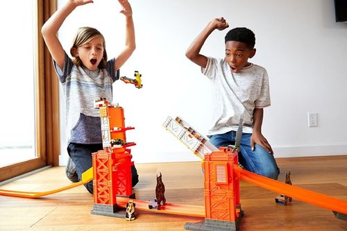 HOT WHEELS KASKADERSKI MOST - KLOCKI 70 EL. DWW97 na Arena.pl