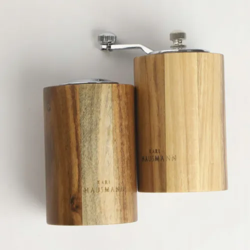 ZESTAW RĘCZNYCH MŁYNKÓW DO MIELENIA SOLI PIEPRZU PRZYPRAW DREWNIANE na Arena.pl