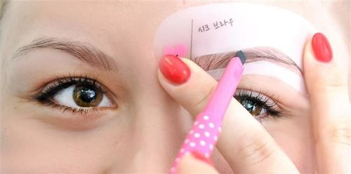 Szablony do brwi na Arena.pl