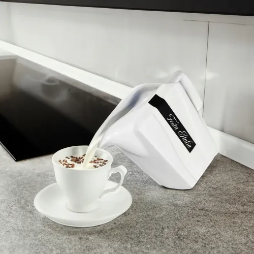 MLECZNIK PORCELANOWY 250ML VIVA DO MLEKA ŚMIETANKI KAWY WODY Z DZIÓBKIEM na Arena.pl