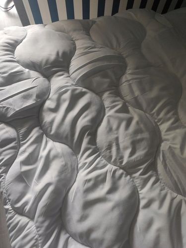 KOŁDRA CAŁOROCZNA 140x200 ANTYALERGICZNA MIĘKKA na Arena.pl