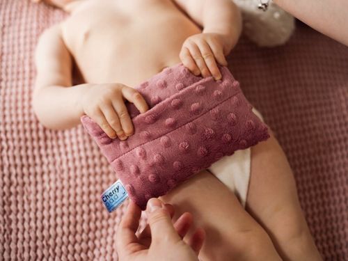 Termofor z pestek wiśni na kolki MINKY | CherryPad na Arena.pl