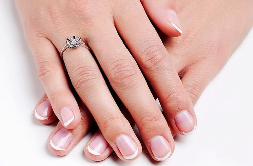 Złoty pierścionek PBD1876 - Diament na Arena.pl