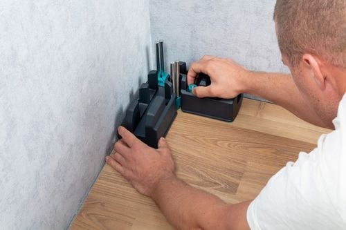 WOLFCRAFT Regulowana skrzynka uciosowa do listew przypodłogowych 100mm na Arena.pl