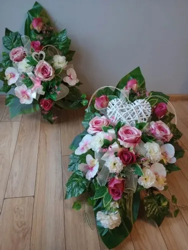 Stroik na cmentarz GRÓB kompozycja KOMPLET SERCE na Arena.pl