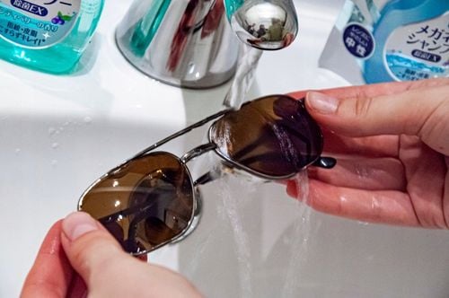 SZAMPON DO OKULARÓW INNOWACYJNY JAPOŃSKI ZAPACH MIĘTA-JAGODA 200 ML SOFT99 na Arena.pl