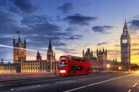 FOTOTAPETA WIDOK MIASTO NOCĄ LONDYN ULICE PAŁACE