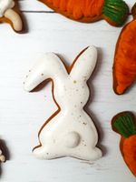 CIASTKO MAŁY ZAJĄCZEK ZAJĄC NA KUBEK BIAŁY