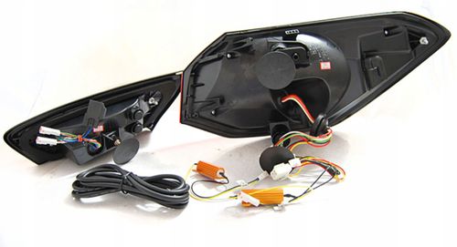 LAMPY DIODOWE RED SMOKE FORD FOCUS 4 2018-2021 DYNAMICZNE KIERUNKOWSKAZY na Arena.pl