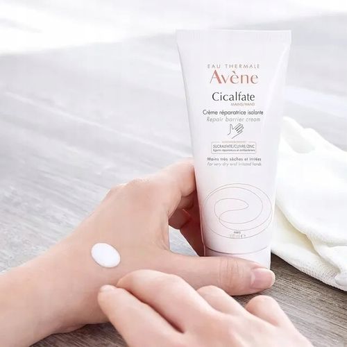 Avene Cicalfate Regenerujący Krem Do Rąk Z Wodą Termalną Efekt Bariery na Arena.pl