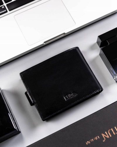 Duzy skorzany portfel meski na zatrzask na Arena.pl